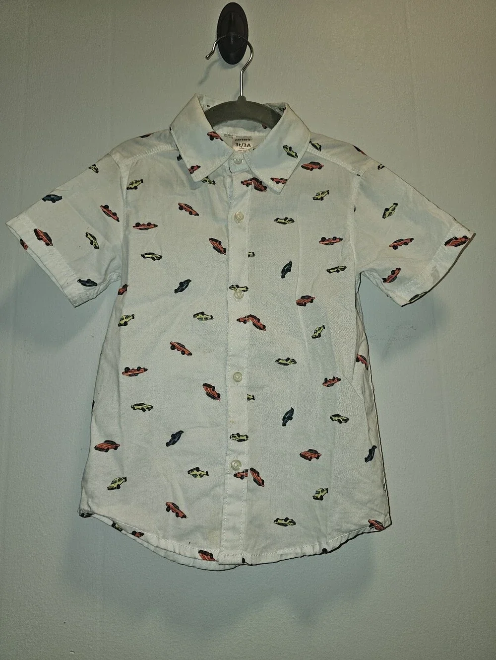 EUC | 3T | Carter’s | White Car Print Short Sleeve Button-Down Shirt